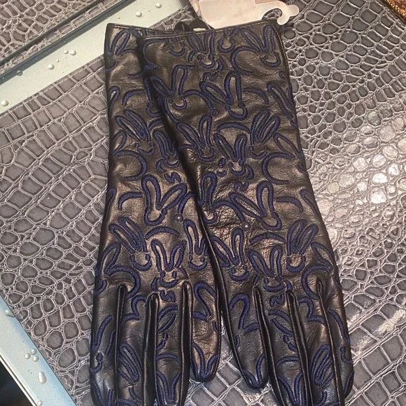 Echo Black Leather Gloves with Pattern